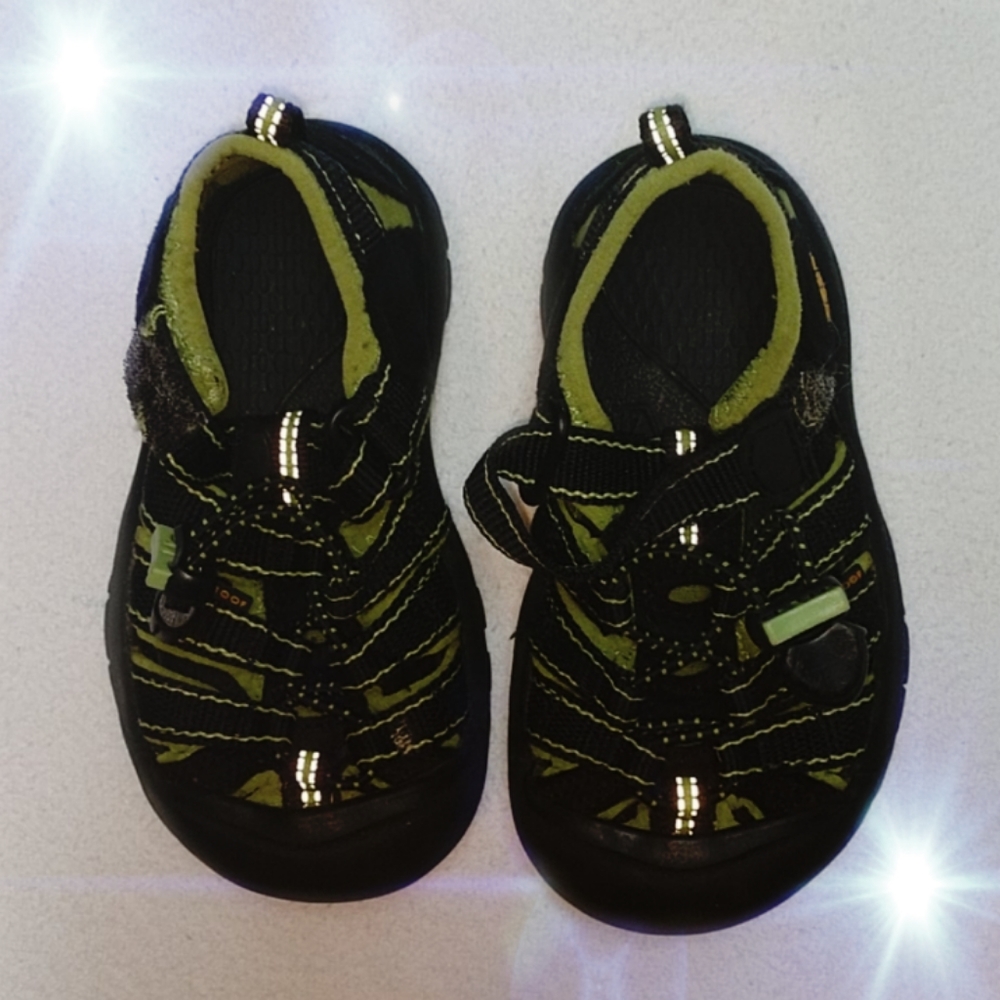 Boys Keen play sandals